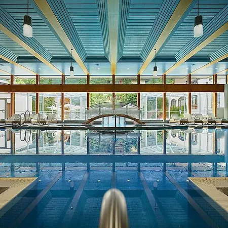 Appartement Sleeps 4 Pool Wifi